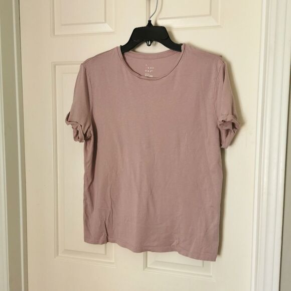 2/$20 A new day short sleeve t-shirt size M - Picture 1 of 3